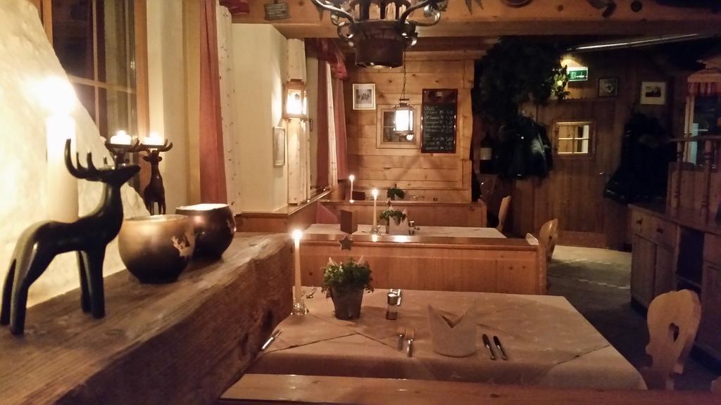 Hotel Garni - Restaurant Kaminstube Sankt Anton am Arlberg Exterior foto